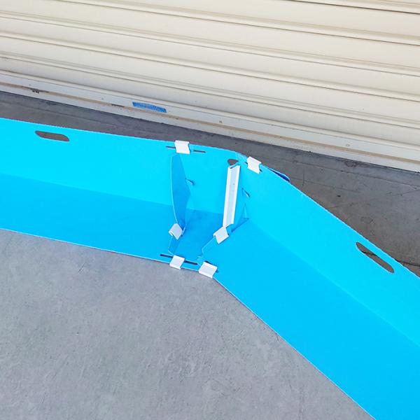 止水板 備えあれ板 コンパクト用コーナーパーツ 1枚  ワニ印  ポリエチレン 日大工業　00497...