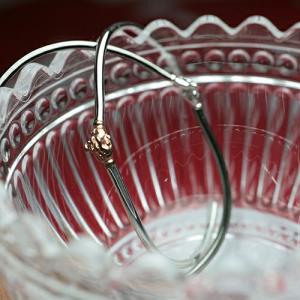 【ディズニー公式】ミッキー＆ミニー シェイクハンドバングル ペアブレスレット メンズ レディース シルバー 925 | ジャムホームメイド【公式通販】