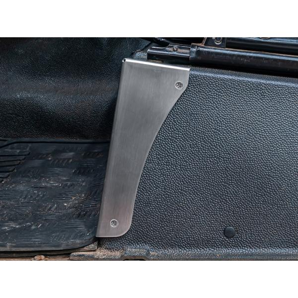 シートボックスプロテクター/シルバー(ペア) DA7370/クラシックディフェンダー(〜2016)