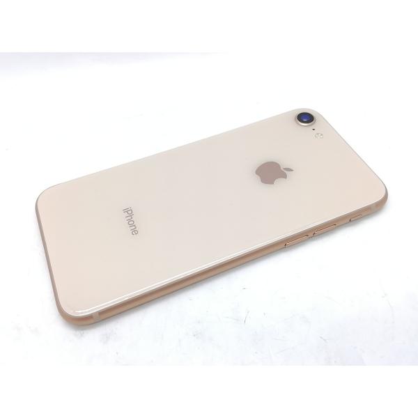 【中古】Apple au 【SIMロック解除済み】 iPhone 8 64GB ゴールド MQ7A2...