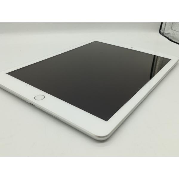 【中古】Apple docomo 【SIMロックあり】 iPad（第5世代/2017） Cellul...