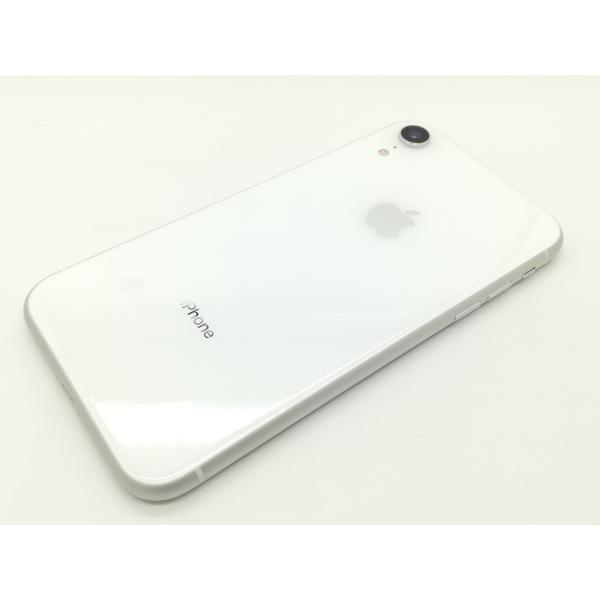 【中古】Apple au 【SIMロック解除済み】 iPhone XR 128GB ホワイト MT0...