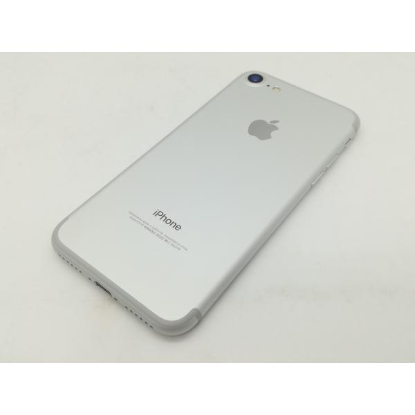 【中古】Apple docomo 【SIMロック解除済み】 iPhone 7 32GB シルバー M...