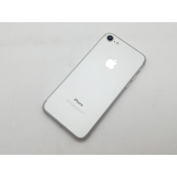 【中古】Apple docomo 【SIMロック解除済み】 iPhone 7 32GB シルバー M...