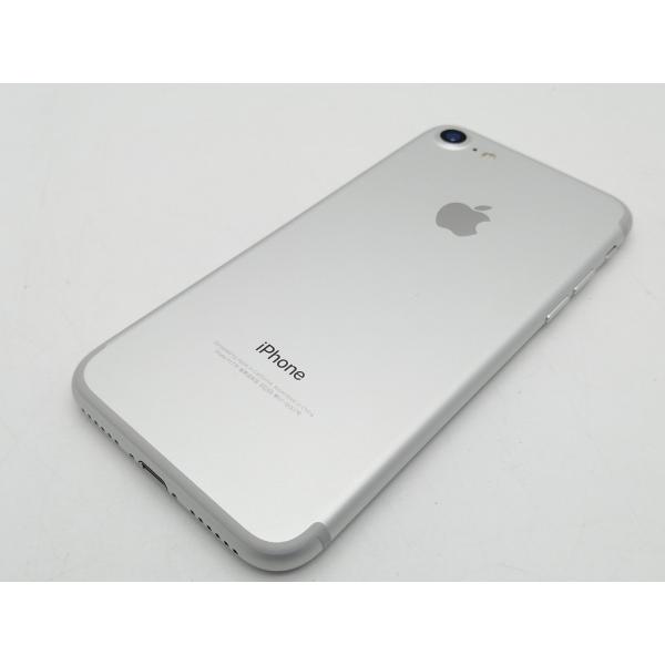 【中古】Apple docomo 【SIMロック解除済み】 iPhone 7 32GB シルバー M...