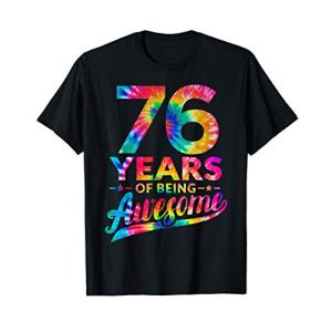 76歳の誕生日76歳のネクタイの染色素晴らしい男性女性 Tシャツ、ご注文後のサイズ確認メールにてS,M,Lサイズより選択が出来ます