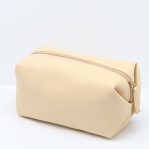 未使用品 ブルガリ べジュカラー ポーチ・小物...の詳細画像1