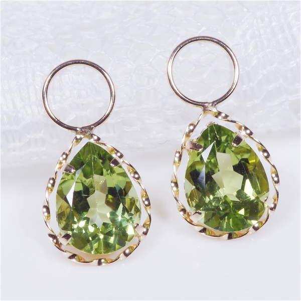 K18 2ct ペリドットチャーム ペアシェイプ 18金 ワンペア （ピアス・イヤリング用）8月誕生...