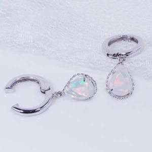 PT 1.4ct オパールピアリング  ペアシェイプ ツイスト ピアリング K14WG 10月誕生石｜japangoldshop