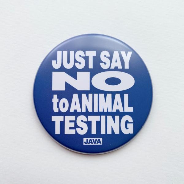 英語メッセージの缶バッジ（動物実験反対）