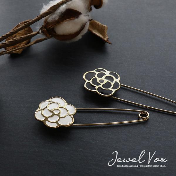 シンプル　カメリアモチーフ　キルトピン・カブトピン