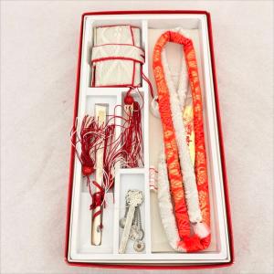 女児小物セット 着物 きもの 白銀色×朱色×金色 【リサイクル 着物】【中古】 all shop　hd