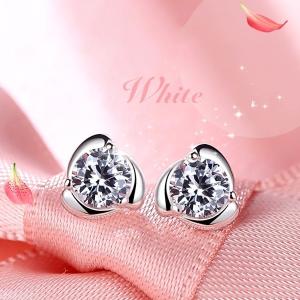 ピアス レディース スワロフスキ ー シンプル 誕生日 記念日 クリ スマス 母の日 テレワーク 金属アレルギー対応