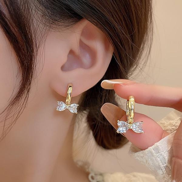 ピアス レディース ハート リボン 可愛い 両耳 上品 誕生日 記念日 クリスマス 母の日 テレワー...