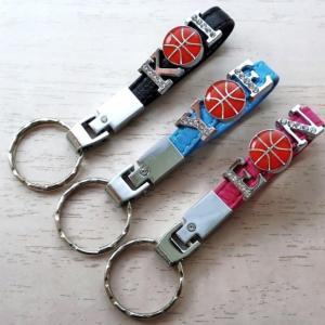 バスケットボールキーホルダー　イニシャル　ライン2　　/卒団/卒業記念/部活/プレゼント/贈り物/レザー/革