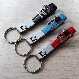 ラグビーボールキーホルダー イニシャル 番号 ラ...の商品画像