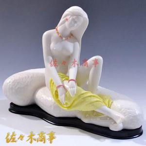 翼のある古代エジプトの女神 イシス神像 神話 彫刻置物 彫像 翼のある古代エジプトの女神 イシス神像 神話 彫刻置物 彫像