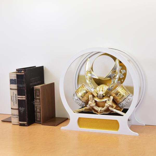 五月人形 コンパクト おしゃれ ケース入り 丸型 兜 丸形 円 白 色 ホワイト 5月人形 兜飾り ...