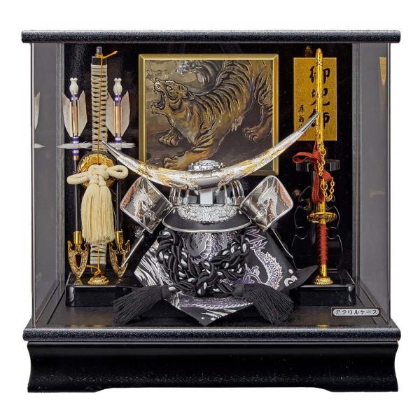 五月人形 兜 伊達政宗 アクリルケース飾り コンパクト ケース入り 銀色 シルバー かぶと オルゴー...