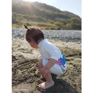 オーロラカラーのワニ柄ベビー水着 オールインワ...の詳細画像2