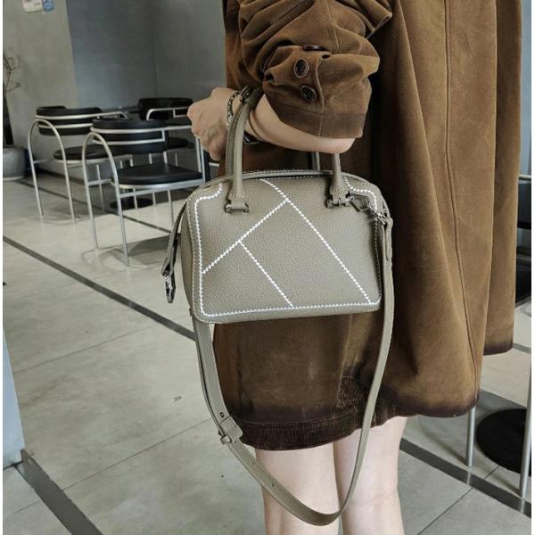 本革 ショルダーバッグ レディース 斜めがけ 2way 肩掛けバッグ 本革バッグ 小さめ レザー ボ...