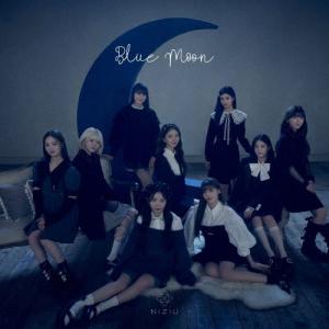 [枚数限定][限定盤]Blue Moon(初回限定盤B)/NiziU[CD]【返品種別A】｜joshin-cddvd