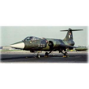 ドイツレベル 1/ 72 F-104G スターファイター(03904)プラモデル 返品種別B｜joshin