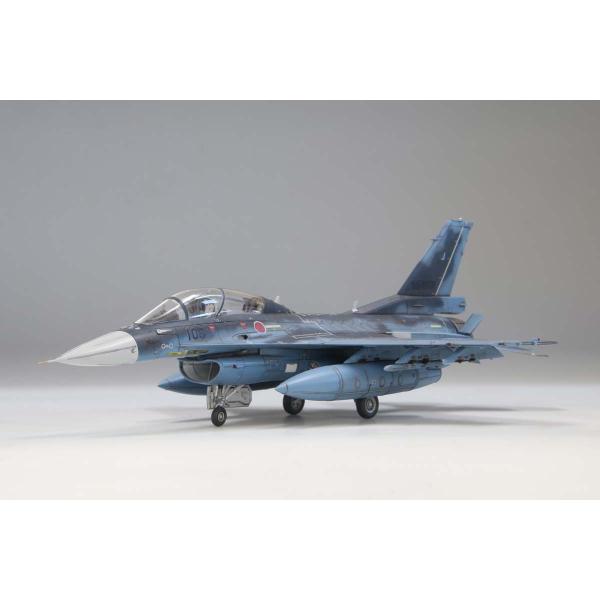 ファインモールド 1/ 72 航空自衛隊 F-2B 戦闘機(w/ パイロット)(FF09)プラモデル...