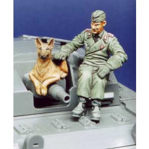 タカハシモデリング 1/ 48 独・192突撃砲大隊下士官＋犬 1941ロシア (レジン製)(TK4808)レジン製 返品種別B｜joshin