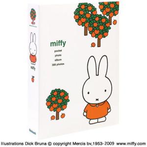 ナカバヤシ ポケットアルバム L判3段 300枚収納(ミッフィー/ ホワイト) Nakabayash...