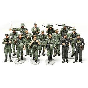 タミヤ 1/ 48 WWII ドイツ歩兵行軍セット(32530)プラモデル 返品種別B