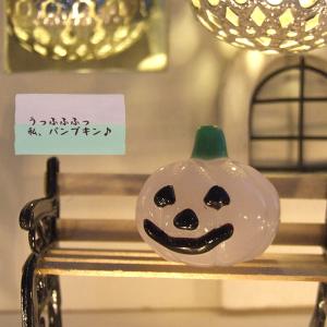 ガラス　パンプキン　超貴重品　ハロウィーン Amazon.co.jp: 吹きガラス かぼちゃ フィギュア コレクション