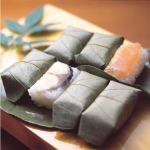 九州 ギフト 2024　寿司の町 大分佐伯 かわなみの柿の葉ずし 鯖 鮭詰合せ 27個入  冷凍｜jrk-shoji