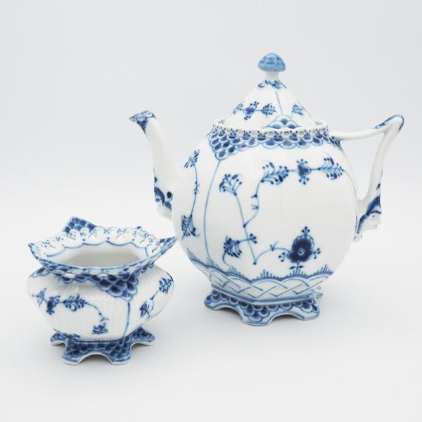 ロイヤルコペンハーゲン ブルーフルーテッド フルレース 顔付 ティーポット シュガーポット 2点 R...