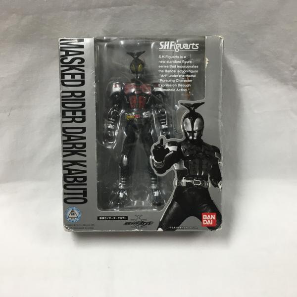 【中古】S.H.Figuarts 仮面ライダーカブト フィギュア 仮面ライダーダークカブト [jgg...