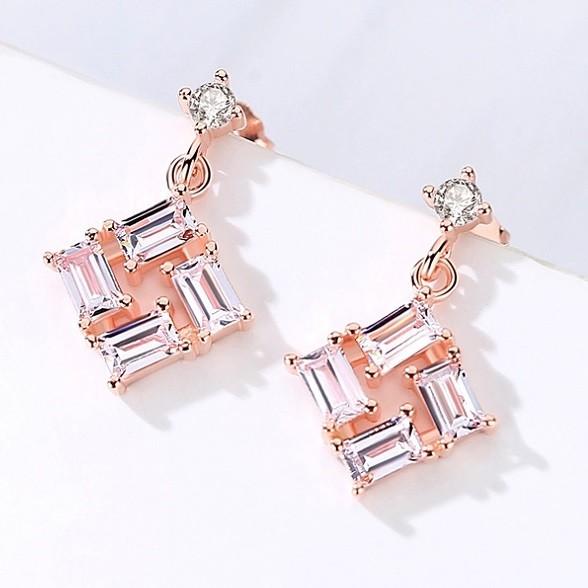 ピアス レディース 個性 四角 スクエア ゆれるダイヤ シルバー ピンクゴールド 人気 妻 彼女 誕...