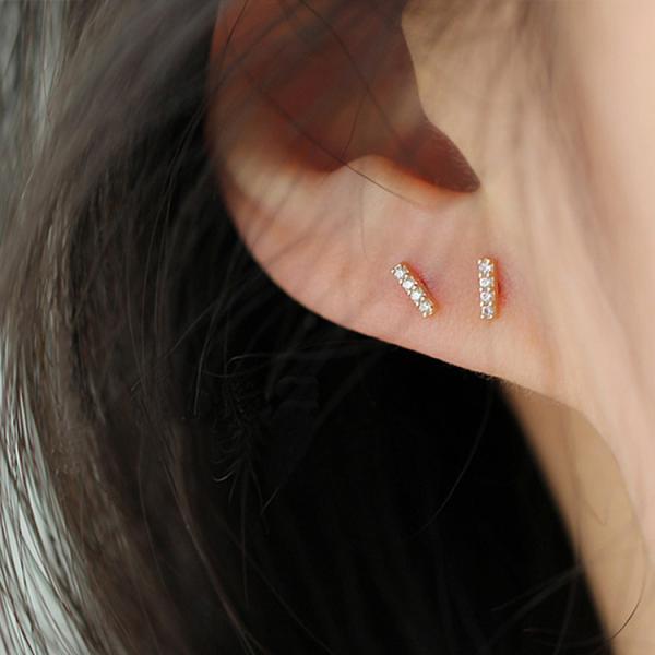 ピアス レディース スティック バー シンプル CZ 小ぶり 14kコーティング/シルバー925 ゴ...