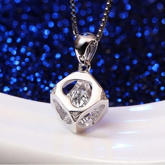ネックレス キューブ 四角 ハート レディース czダイヤ シルバー925プラチナ仕上げ 人気 プレ...