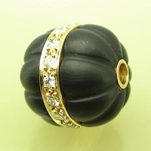 K18YG オニキス ダイヤ入り ボールクラスプ 【ヨルクハインツ】