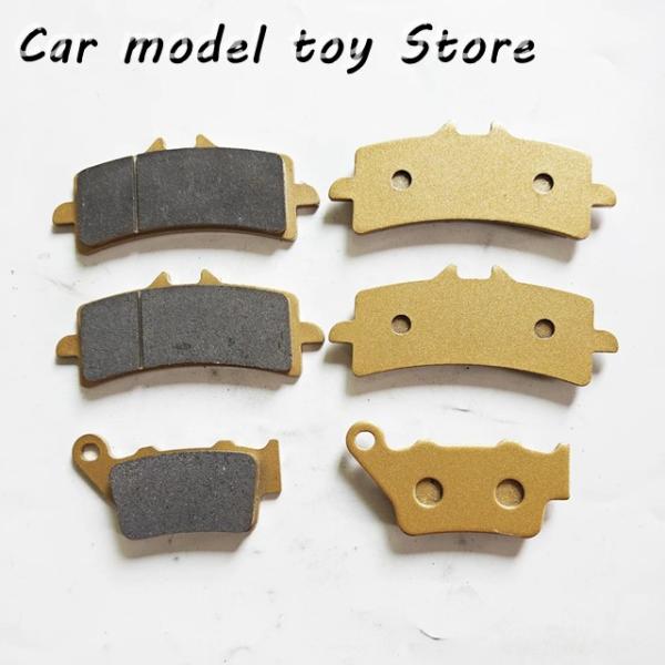 【並行輸入品】トライアンフ フロントリアブレーキパッドディスク  デイトナ675R R トリプル ス...