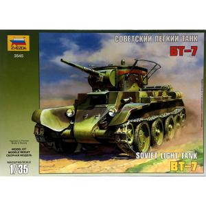 ZVEZDA 1/35 SOVIET LIGHT TANK BT-7