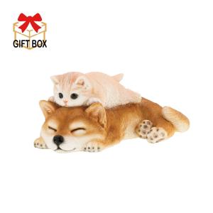 QB-049【 送料無料 】シバとなかよし 素材：ポリレジン Benny's(ベニーズ)紅石 置物 プレゼント ネコ かわいい  猫 子猫 ネコ 犬 柴犬 シバ 庭  置物 ガーデン｜キロクヤフーショップ