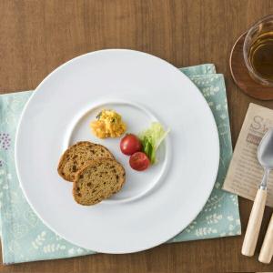 洋食器 たっぷりボウル 18cm 中鉢 日本製 カネスズ kanesuzu 白磁 白い