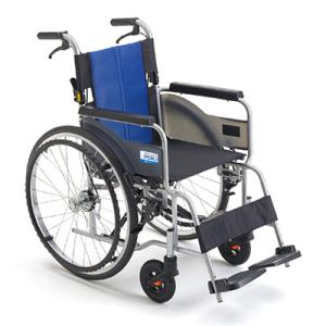 介助用車椅子　KALU7α 未使用　折りたたみ 車椅子 パンクなし 介助用車いす KALU7α(カルナナアルファ) Cパッケージ［NAH-L7α C