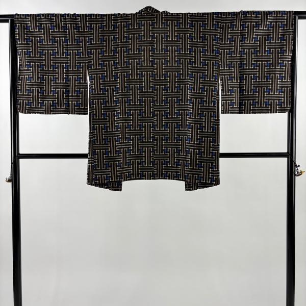 羽織 身丈80cm 裄丈64.5cm M 幾何学模様 焦茶色 正絹 名品 中古