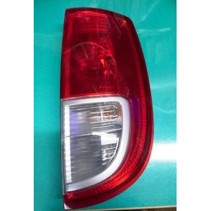 中古パーツ　日産　モコ　MG22S 右テールライト