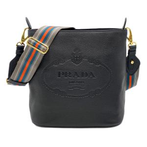 プラダ バッグ 1BE057 PRADA バケツ型 ショルダーバッグ ロゴ型押し VITELLO PHENIX ネロ カーフブラック  贈物｜kaitsukedoh