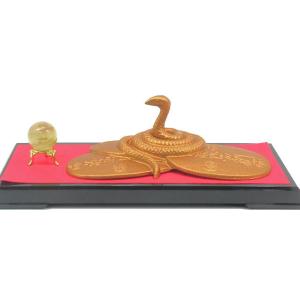 風水 蛇 へび 置物 金の蛇 シトリン 黄水晶 さざれ付き 巳 龍の化身