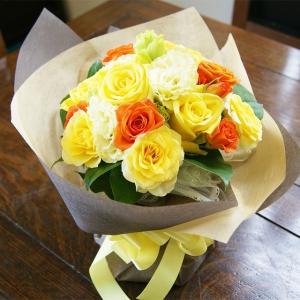 バラ 薔薇 黄色 薔薇 花瓶のいらない花束 ブーケ 生花 フラワーアレンジ プレゼント誕生日 結婚記念日 結婚祝い 画像 送料無料