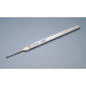 スジボリ堂 BMCタガネ 幅0.7mm プラモデル用工具 T-070N